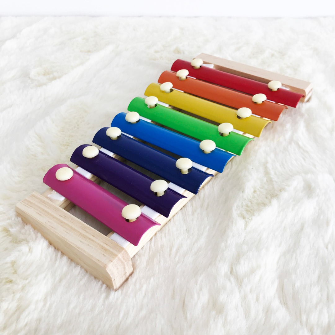 DISET10HAND KNOCKS THE XYLOPHONE MommyHappy